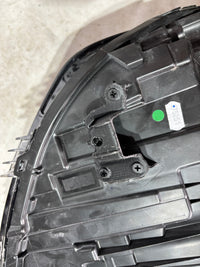 Phare avant gauche Peugeot 208 2 Full Led (Kit de réparation)