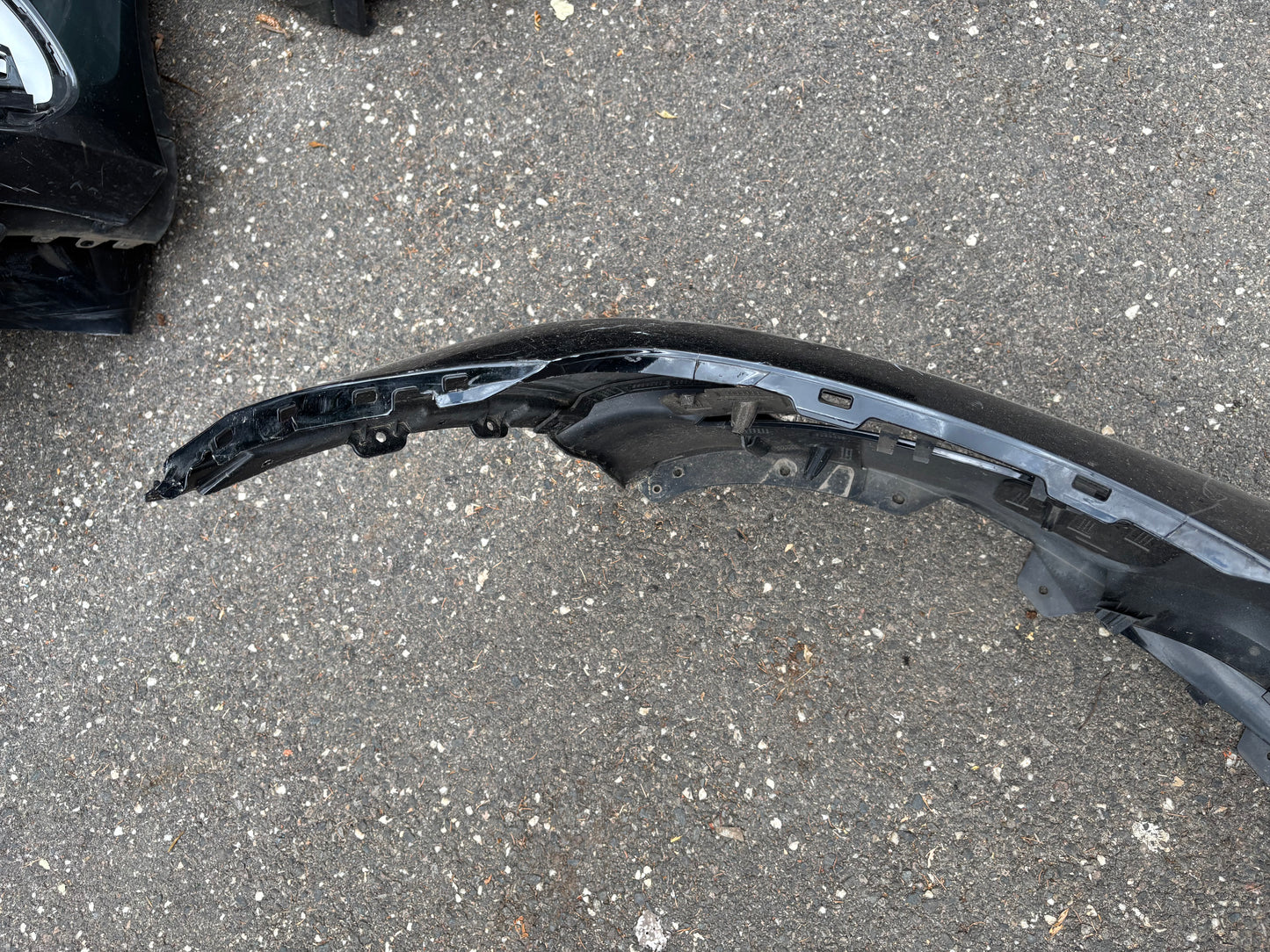 Pare choc avant Tesla Model 3 noir