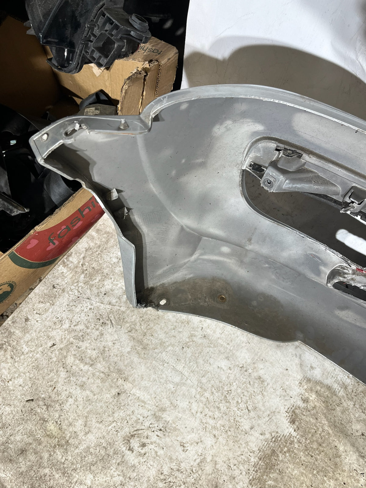 Pare choc arrière Peugeot 206+ gris