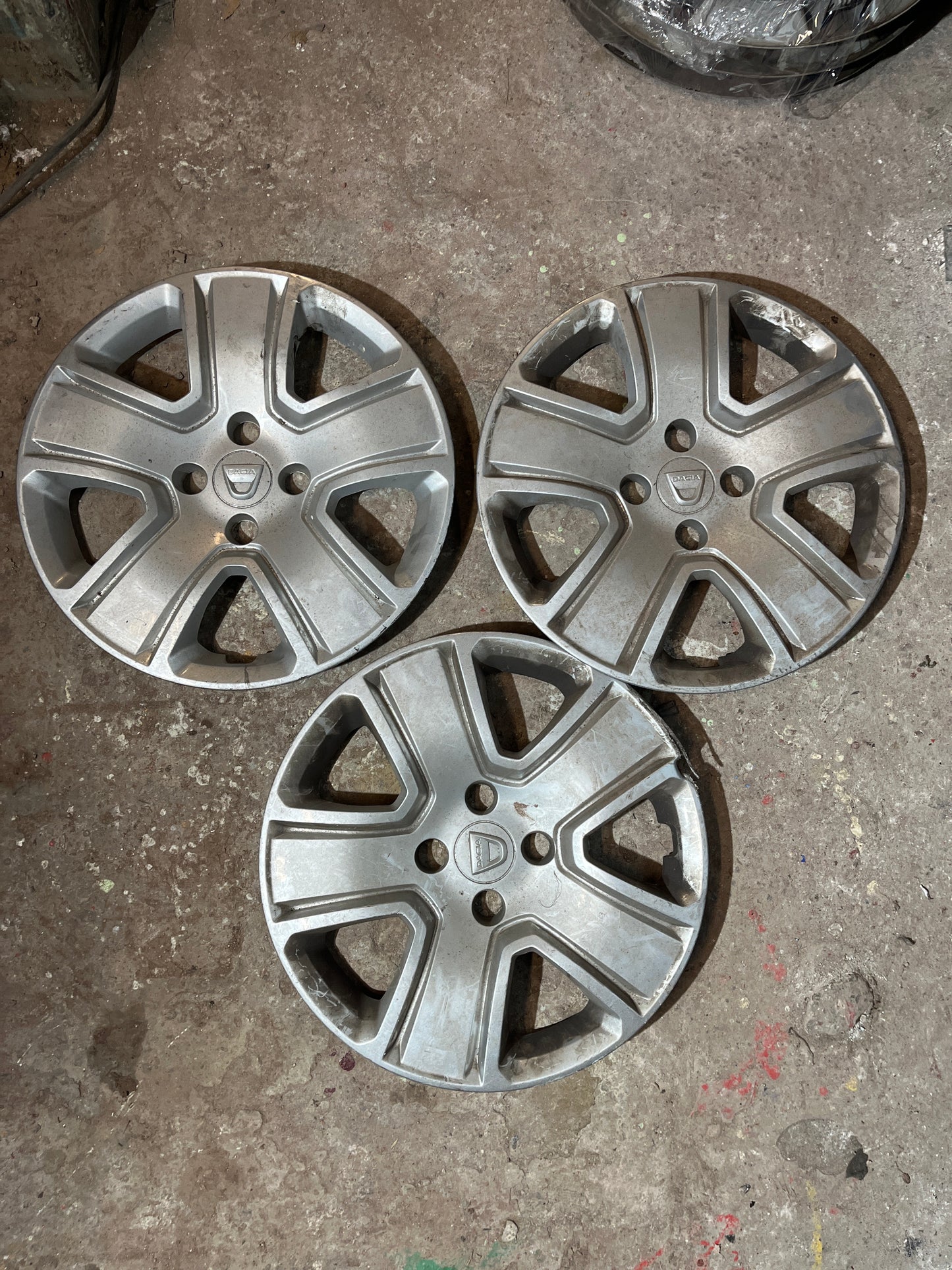 Enjoliveurs Dacia 15 pouces