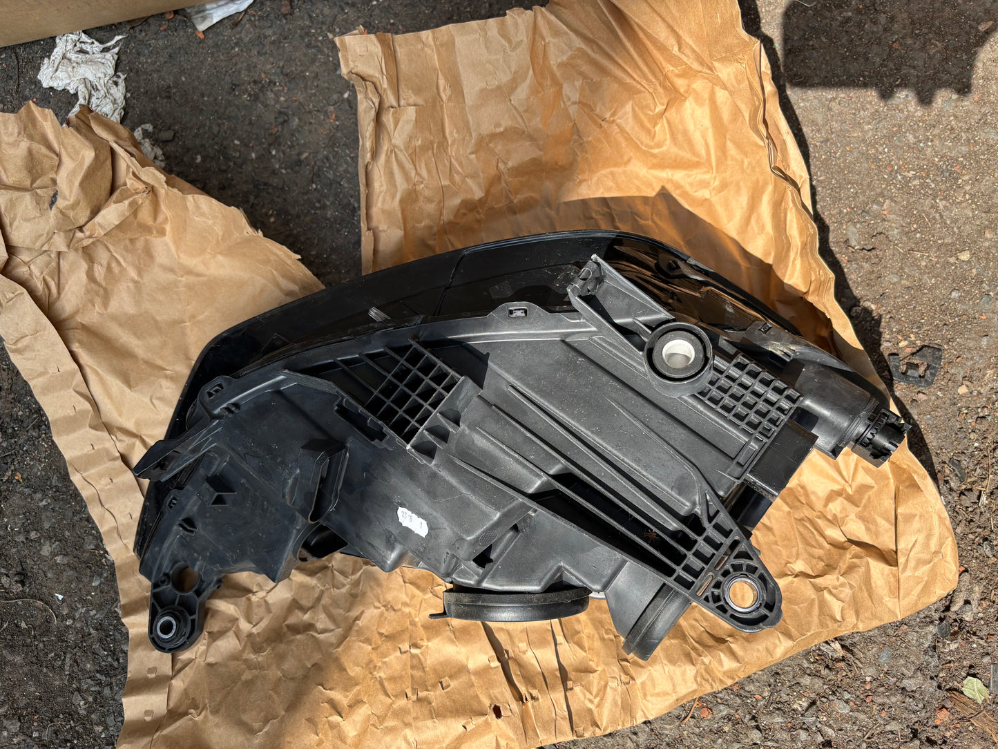 Phare avant gauche Audi A1