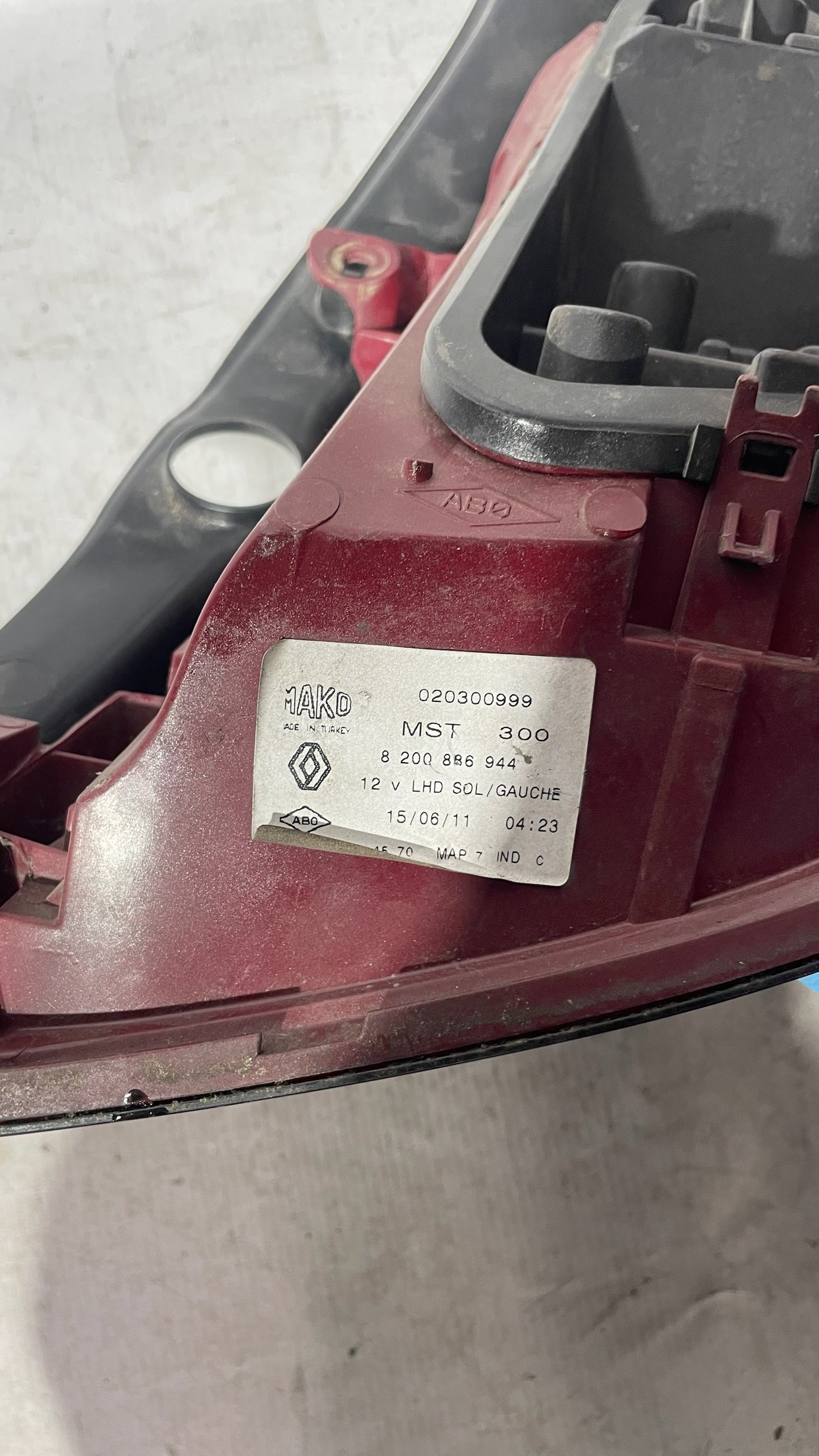 Feux arrière gauche Renault Clio 3