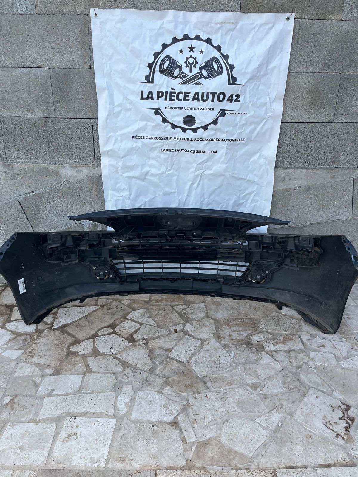 Pare choc AV noir 9654356880 Peugeot 207