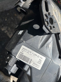 Phare avant droit Peugeot 3008 1