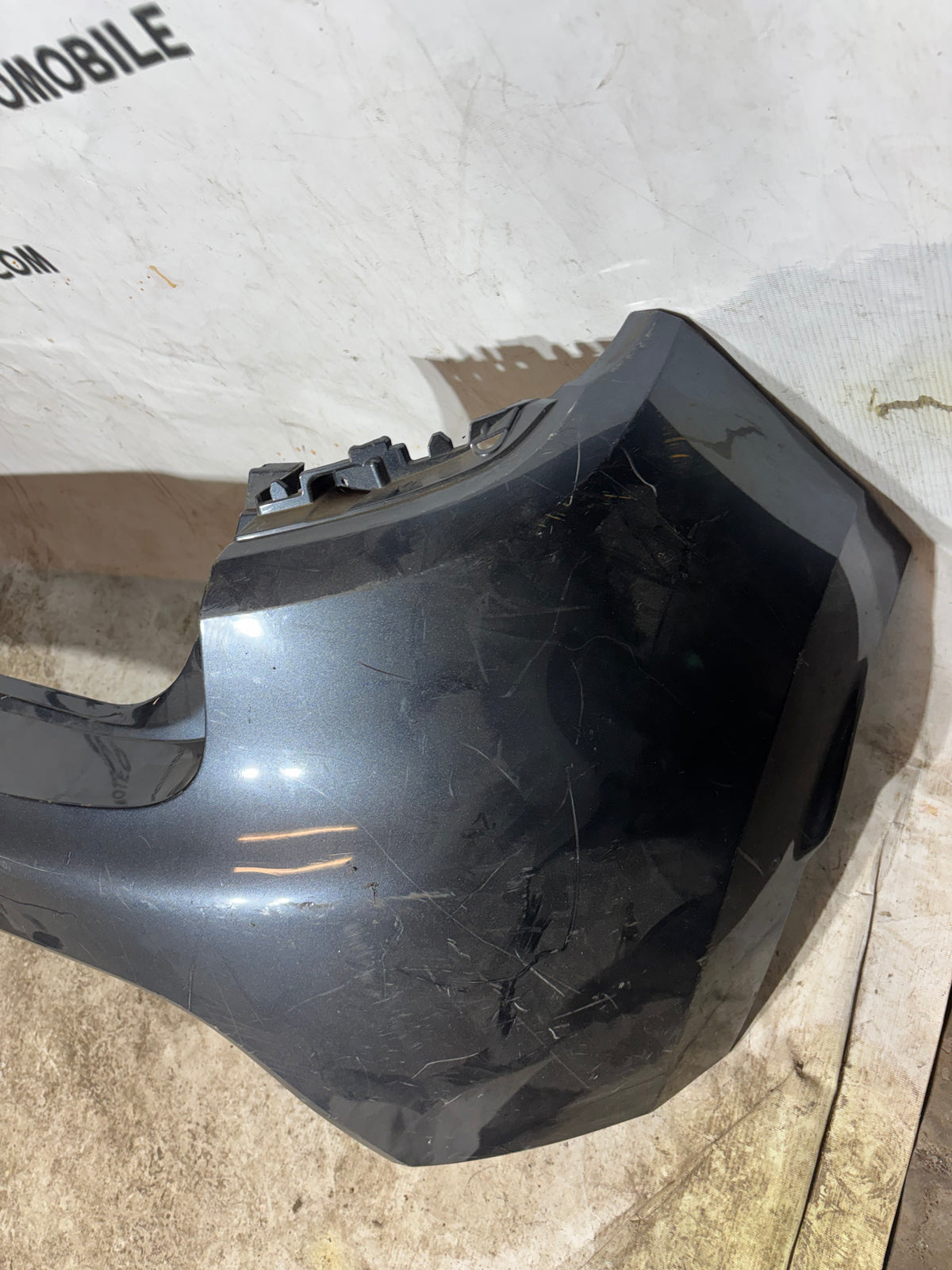 Pare choc arrière Renault Clio 4 gris anthracite 850222925R