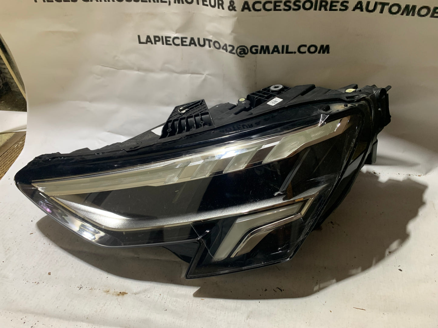 Phare avant gauche Audi A3 (8Y)