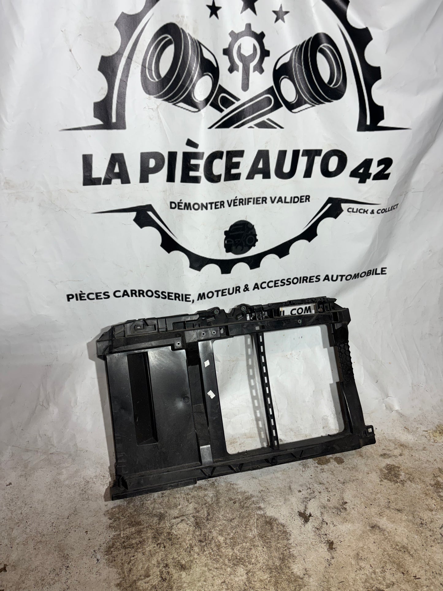 Support de radiateur Peugeot 208 1