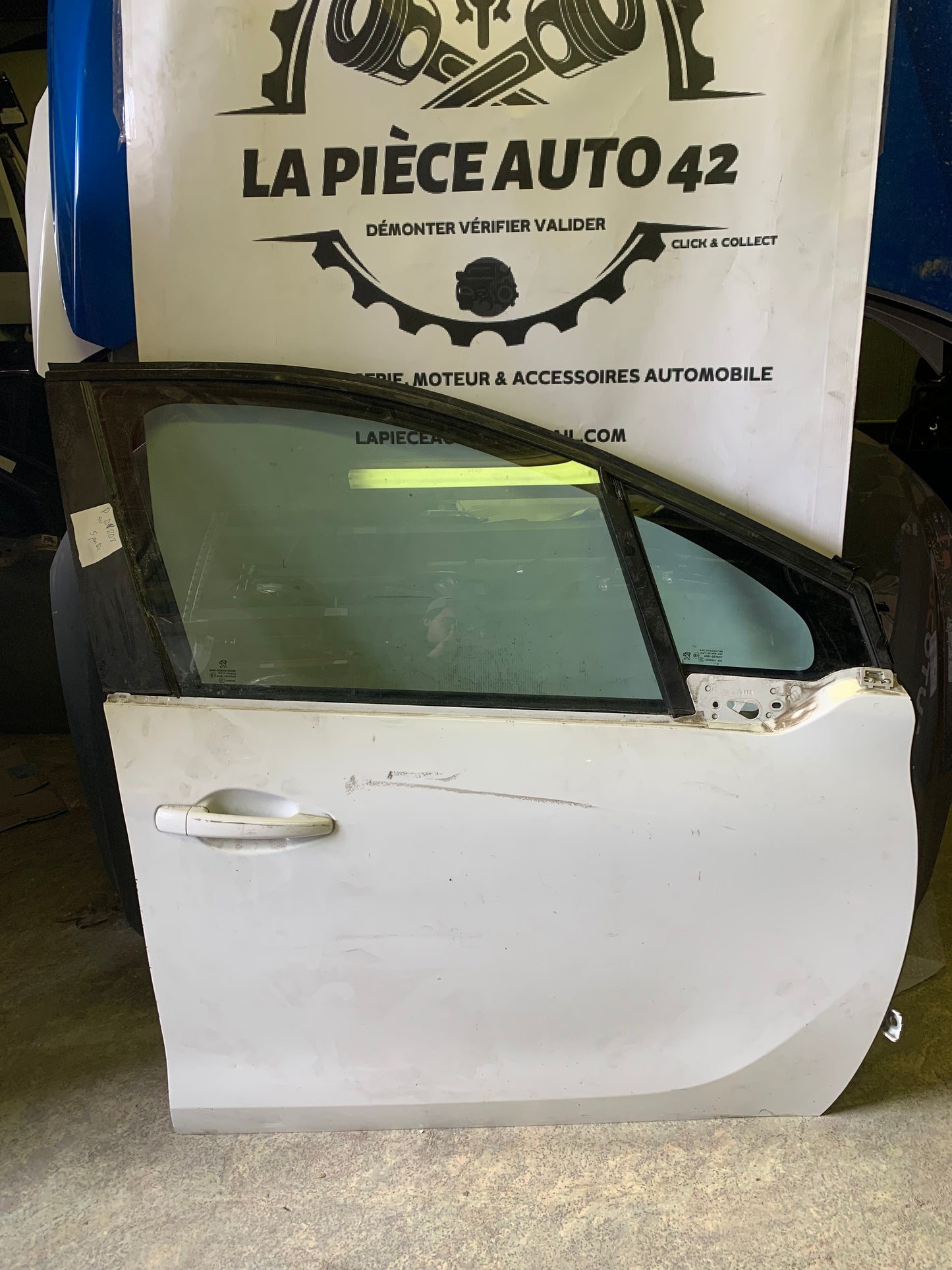 Porte  avant droit Peugeot 208 5 portes