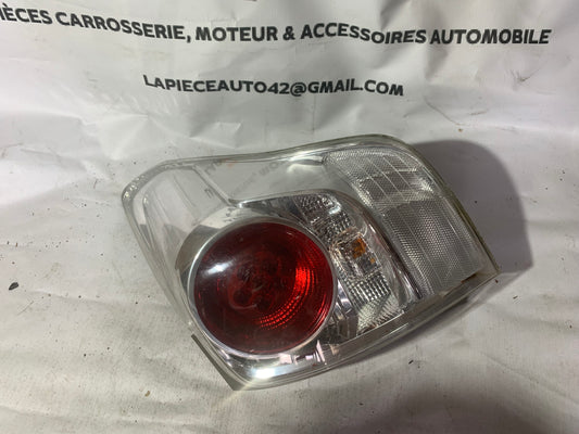 Feu arrière droit Toyota Verso