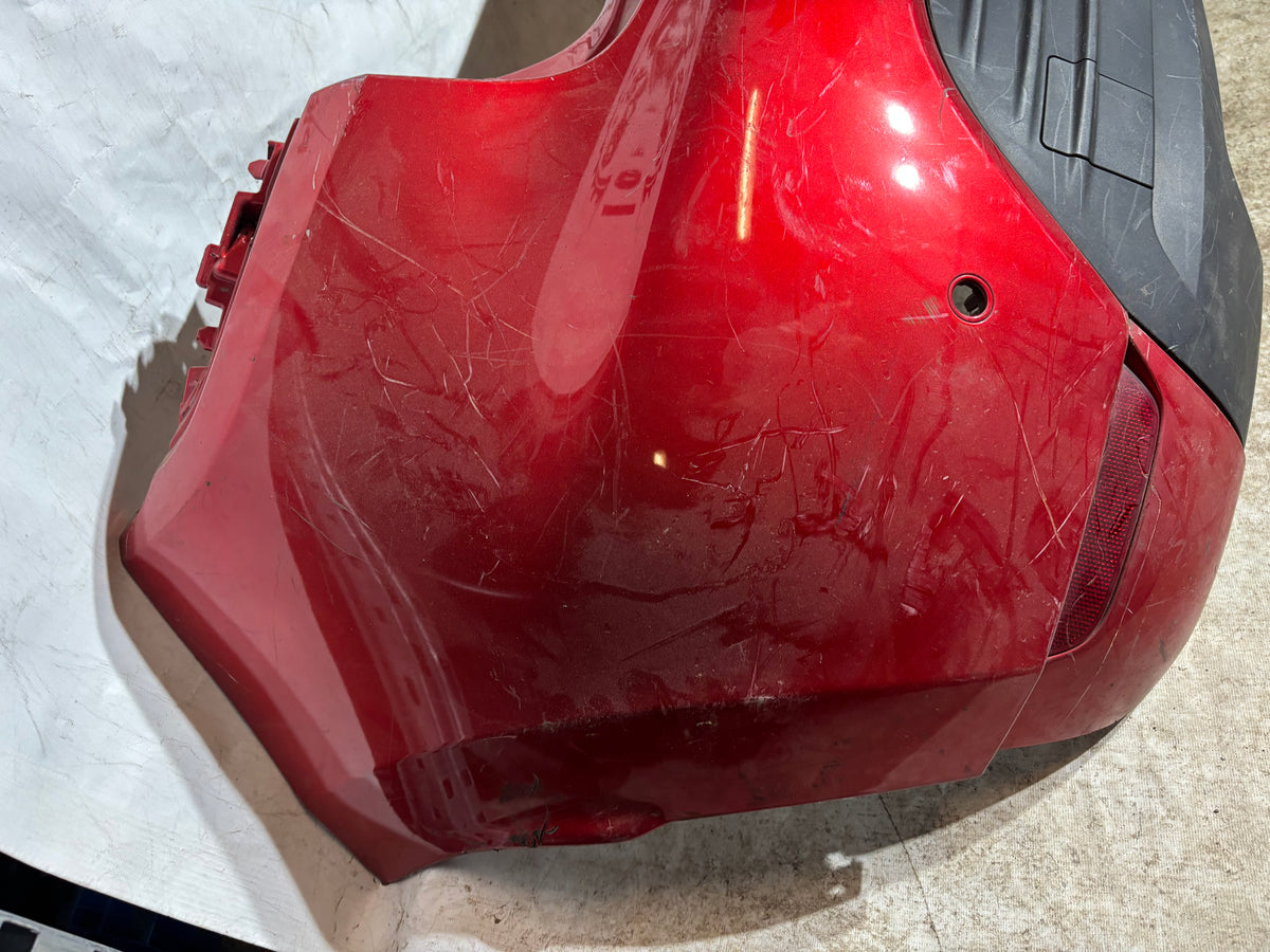 Pare choc arrière Renault Clio 4 phase 2 Rouge + emplacement radar 850225639R