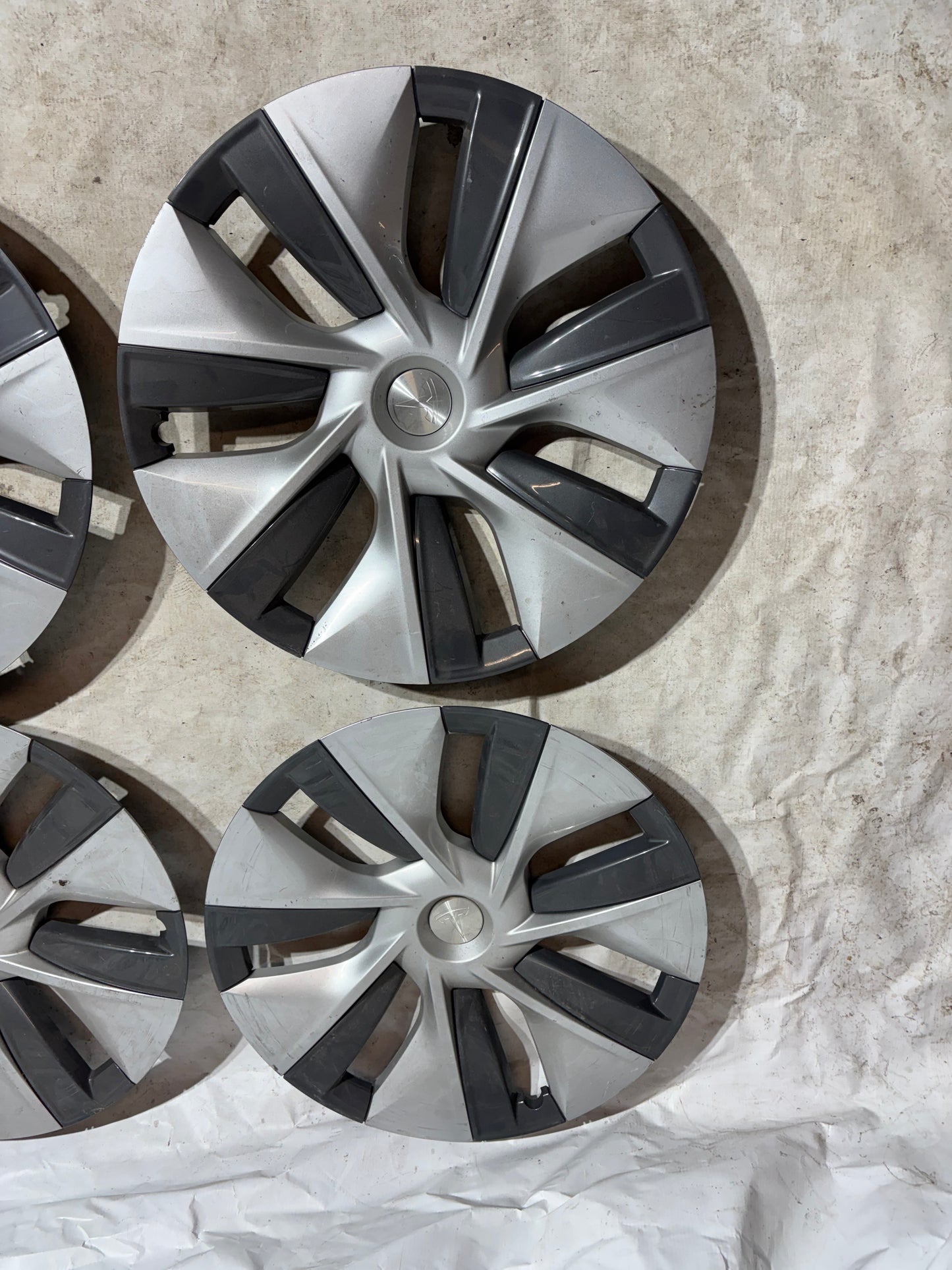 Enjoliveur Tesla Model Y lot de 4