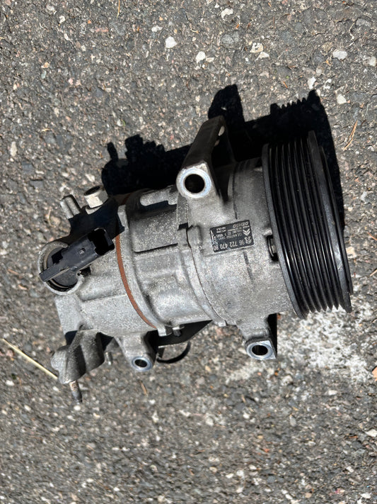 Compresseur de climatisation Peugeot 208 1