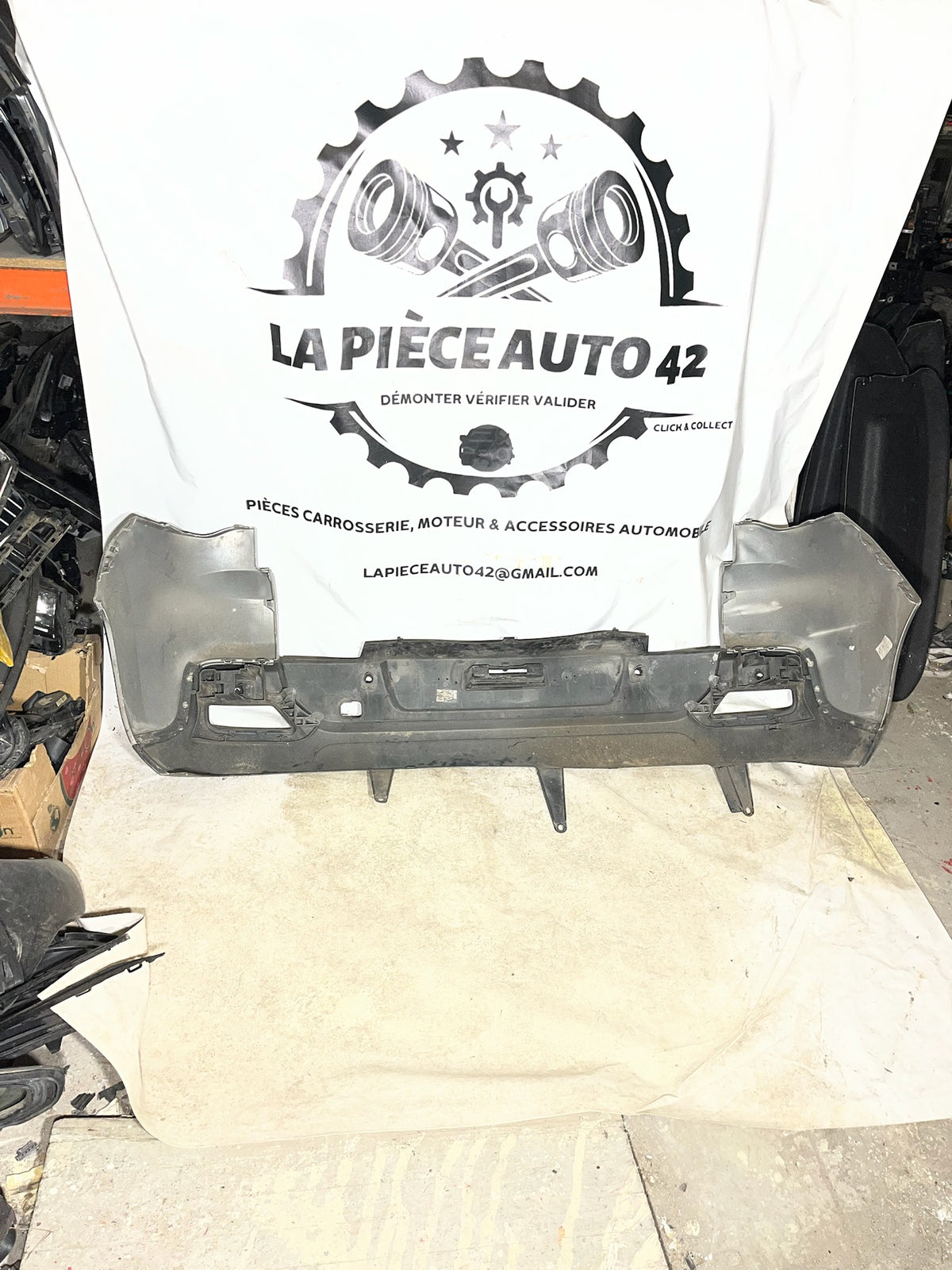 Pare choc arrière Peugeot 2008 / 3008 gris