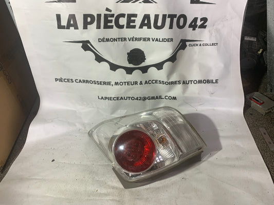 Feu arrière droit Toyota Verso