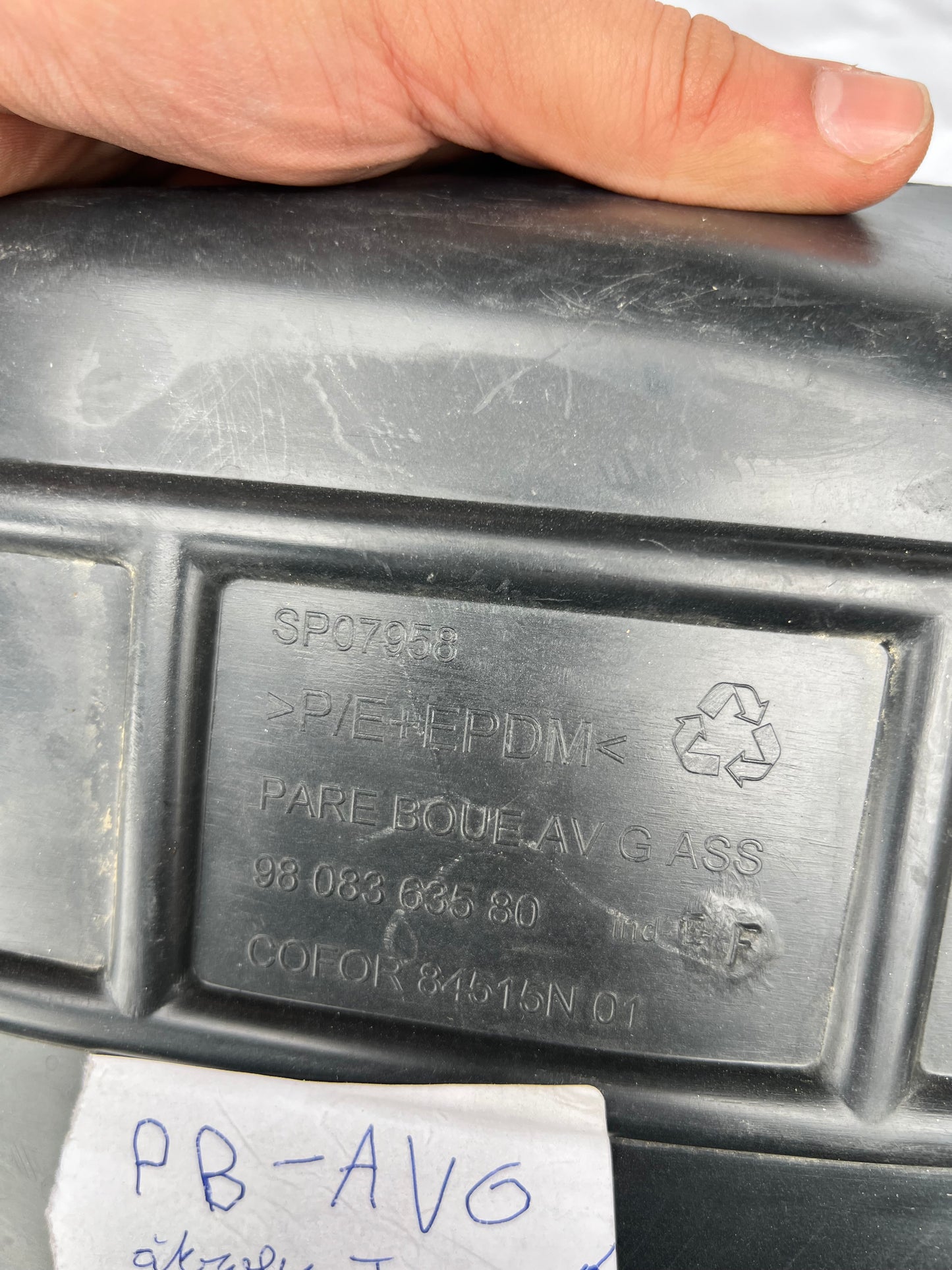 Pare boue avant gauche Peugeot expert 3