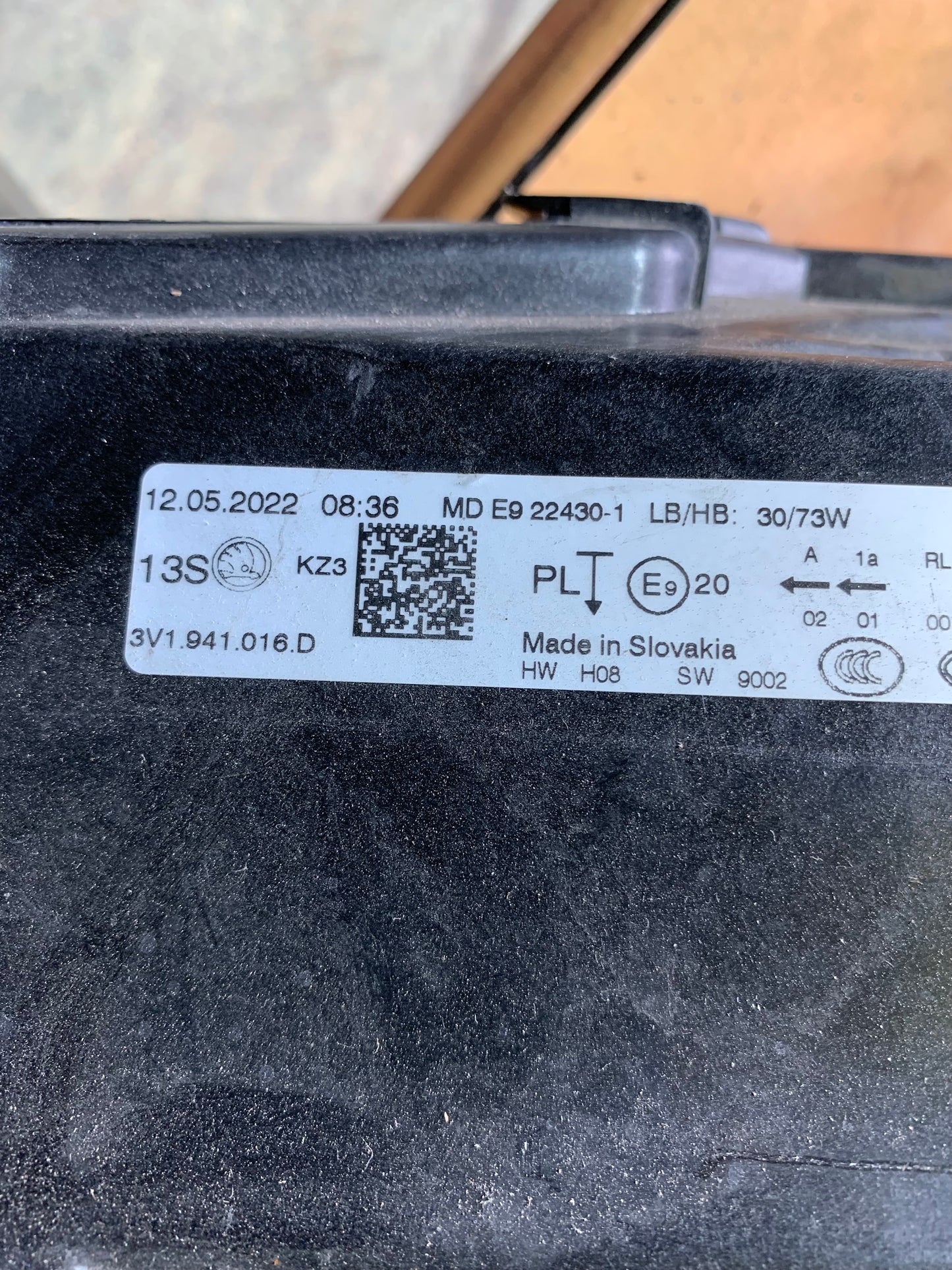 Phare avant droit Skoda Superb B8