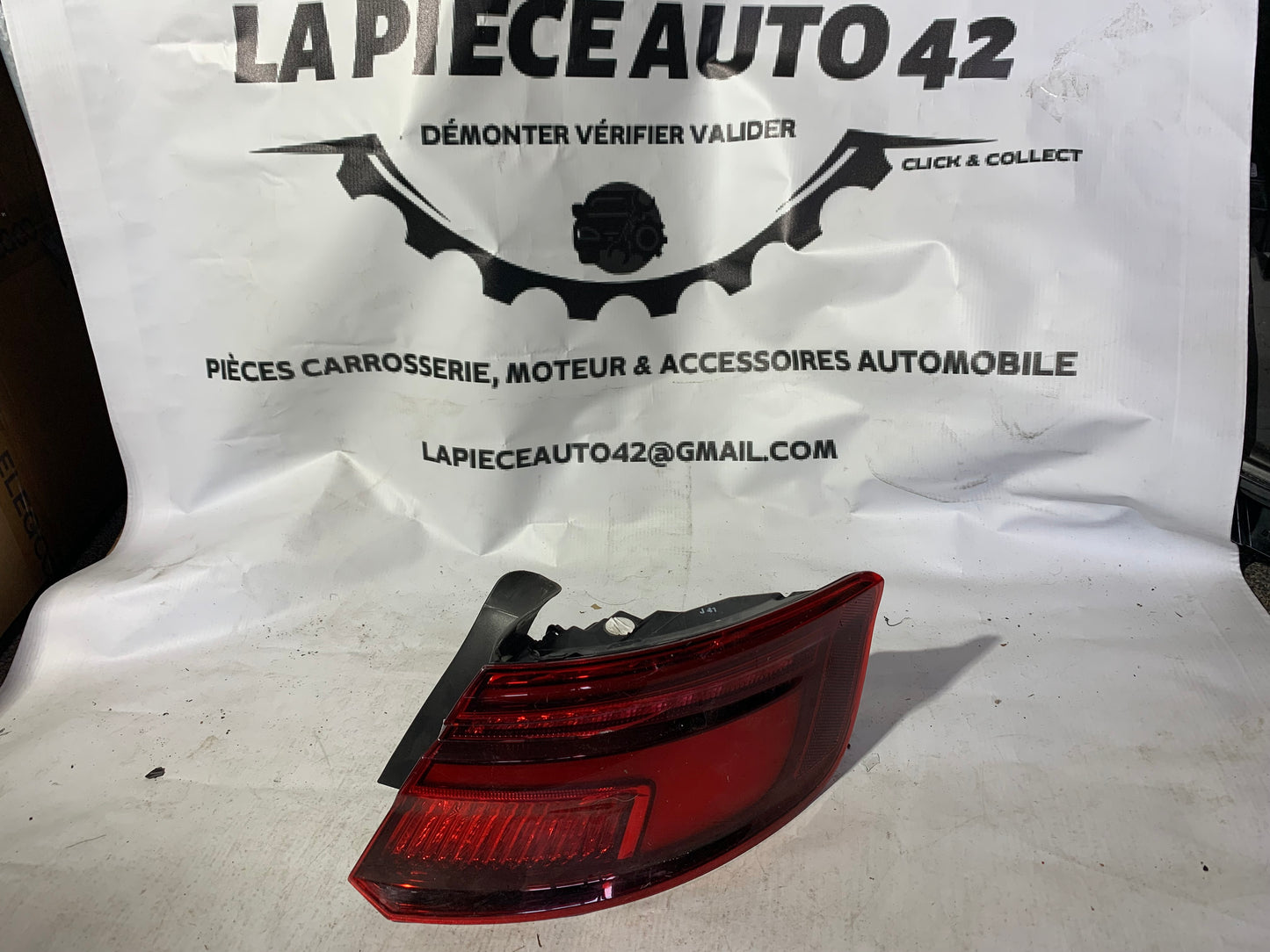 Feu arrière droit extérieur Audi A3 8V4