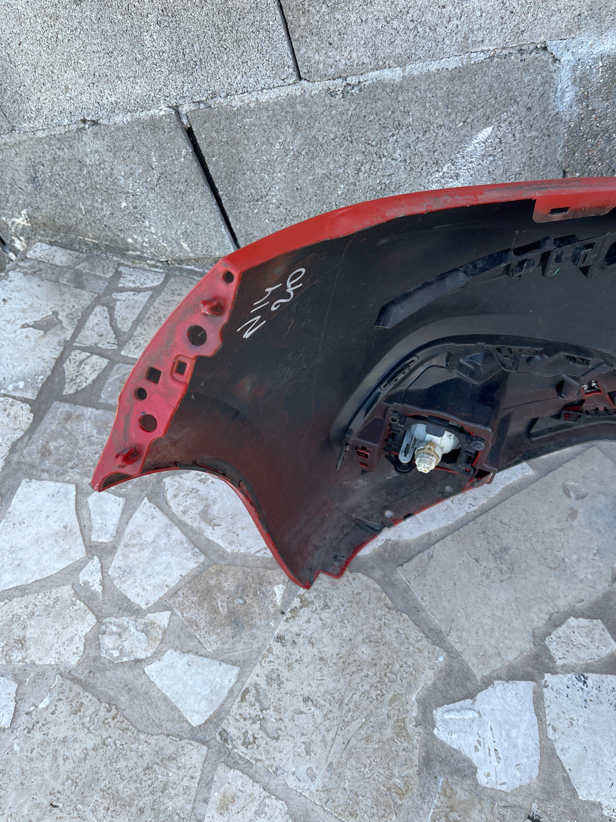 Pare choc AV rouge 9810513777 Peugeot 208 Phase 2