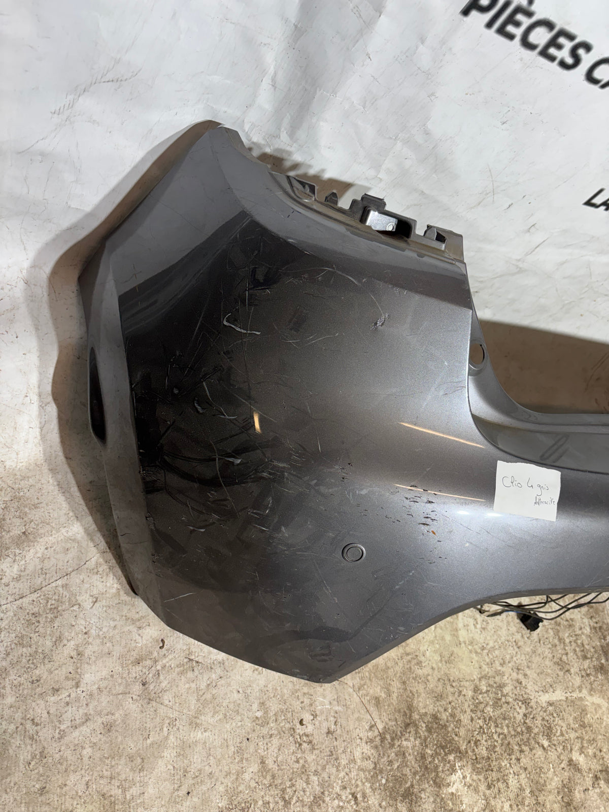 Pare choc arrière Renault Clio 4 gris anthracite 850225639R 2018