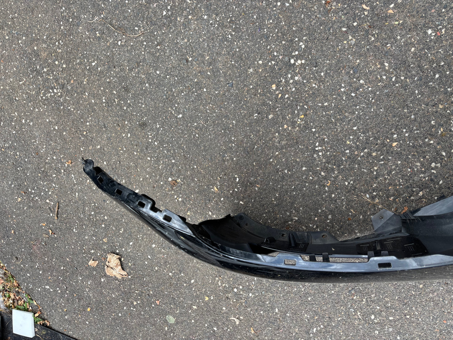 Pare choc avant Tesla Model 3 noir