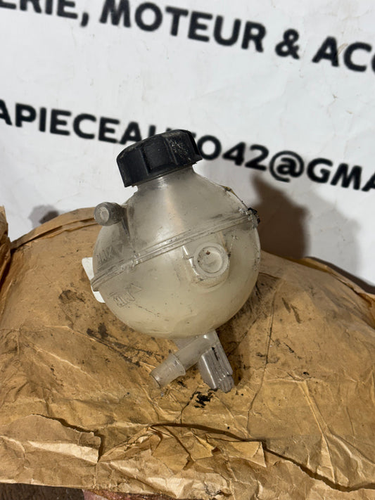 Vase d’expansion Peugeot 208 1