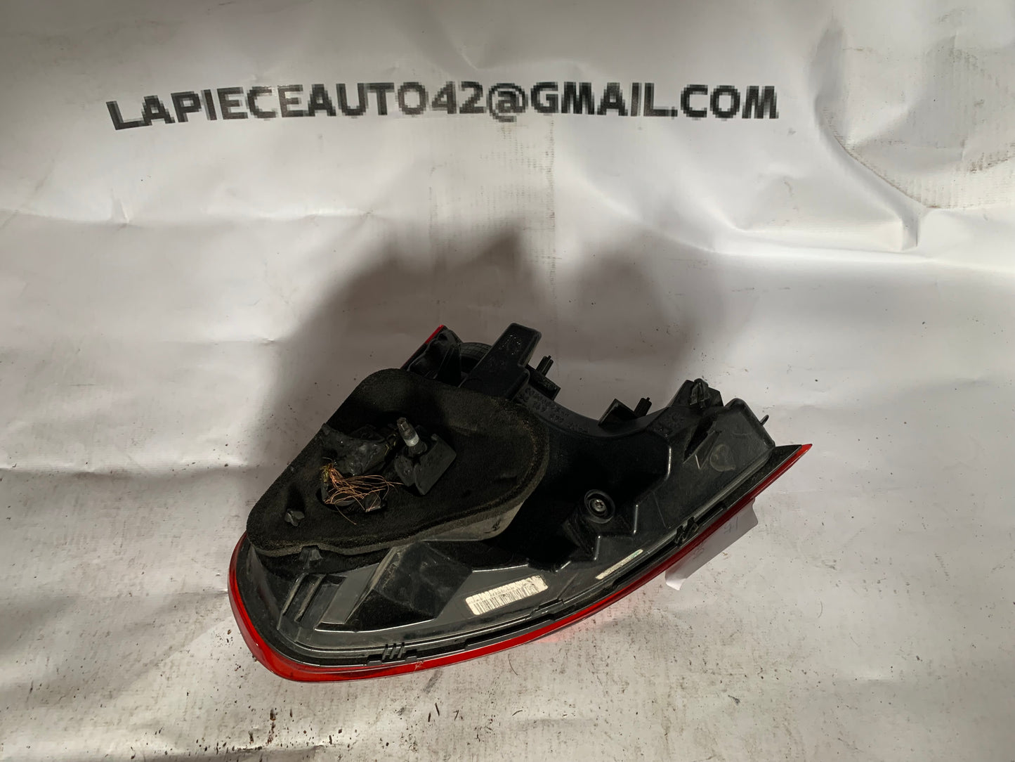 Feu arrière droit intérieur Peugeot 2008 1 phase 2