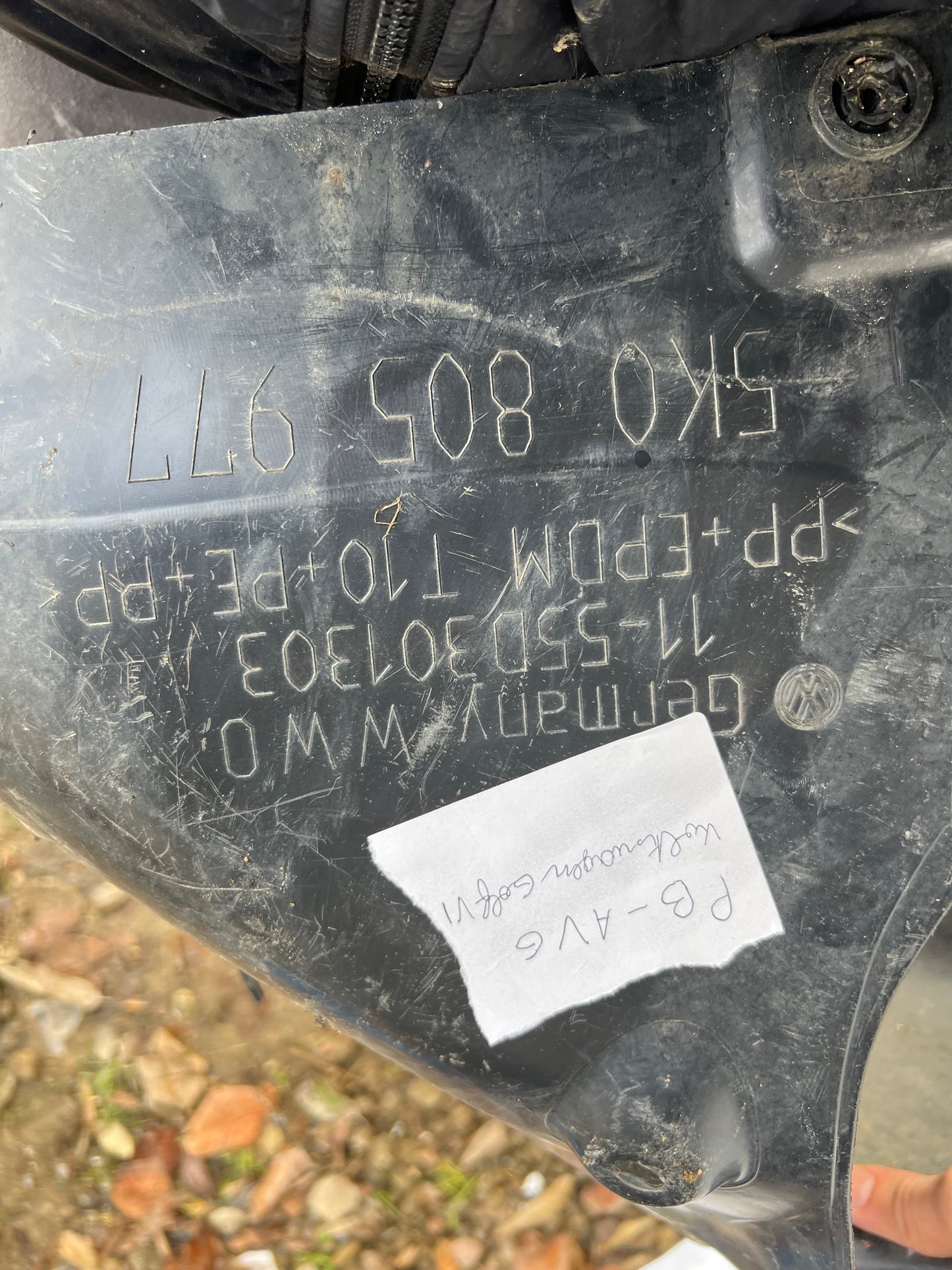 Pare boue avant gauche Volkswagen 6
