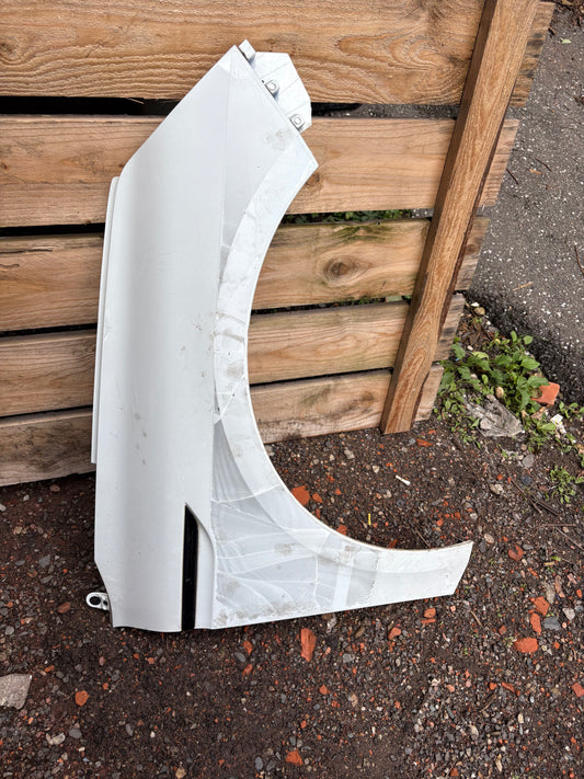 Aile avant droite Renault Megane 4 phase 1 blanche