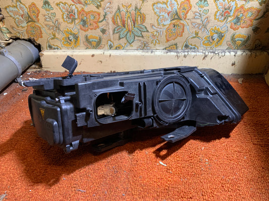 Phare avant droit Audi Q3 8U