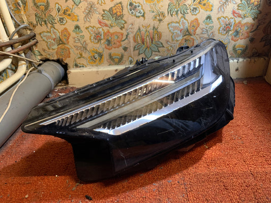 Phare avant gauche Audi Q4 E-Tron 89A FULL LED Matrix