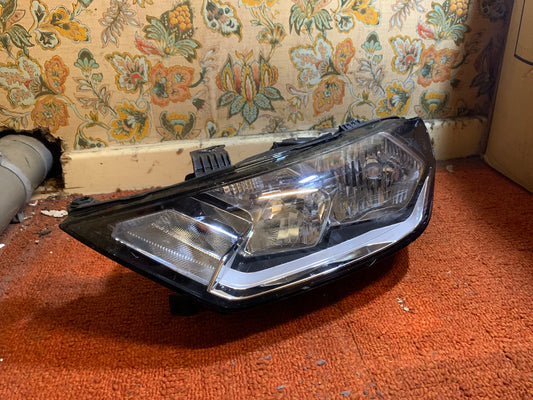 Phare avant gauche Audi A1 Halogène