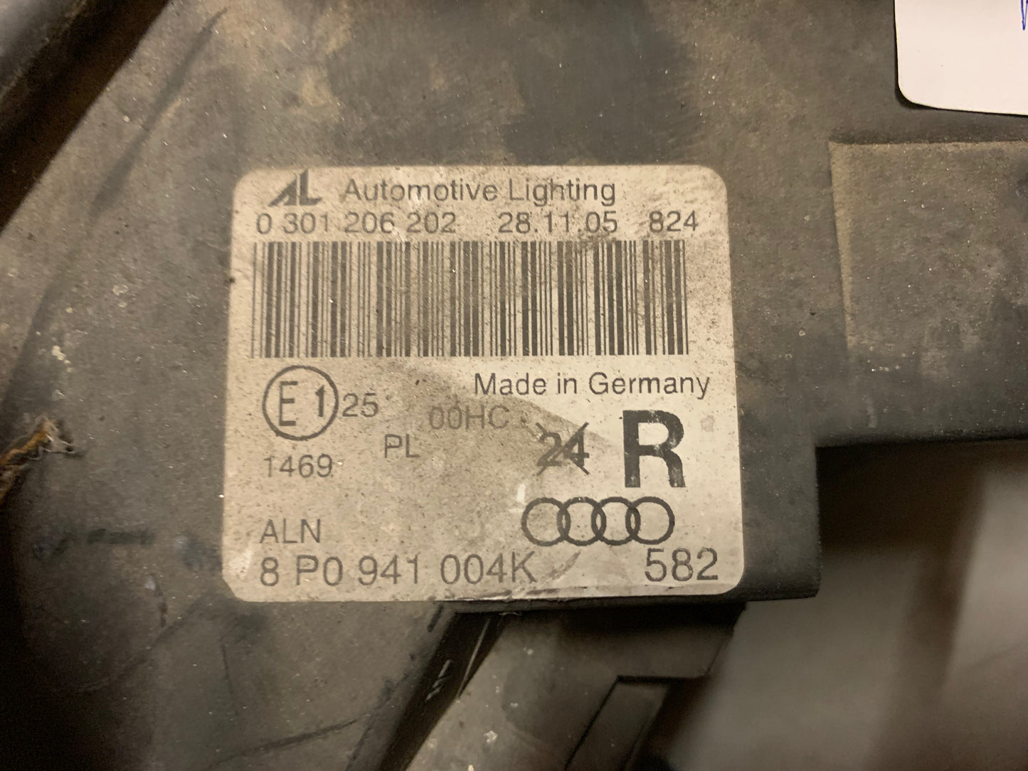 Phare avant droit Audi A3 8P phase 1