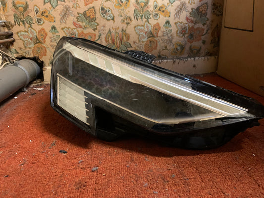 Phare avant droit Audi A3 8Y S LINE