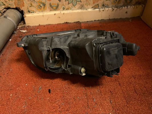 Phare avant gauche Audi A3 8p phase 1