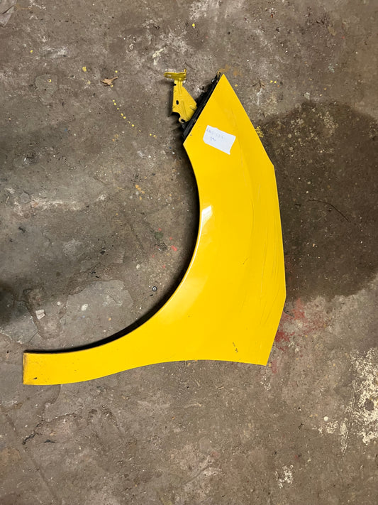 Aile gauche Citroën C3 2 Jaune — photo 1