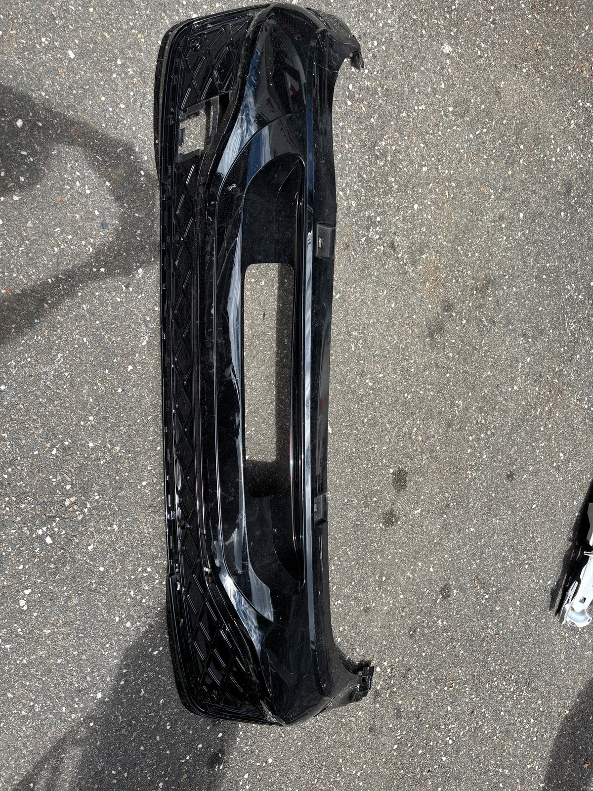 Bas de Pare-chocs arrière Volkswagen Tiguan R-Line 2024 — photo 1