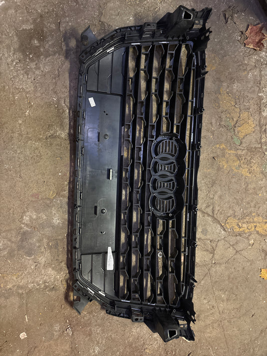 Calandre Audi Q2 — photo 1