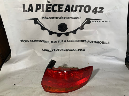 Feu arrière droit extérieur Audi A3 8P 5 portes — photo 1