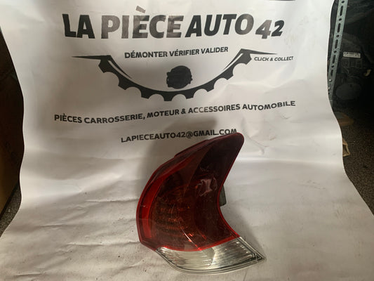 Feu arrière droit extérieur Peugeot 3008 1 phase 2 — photo 1