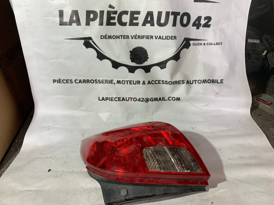 Feu arrière droit Opel Mikka — photo 1