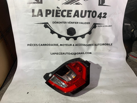 Feu arrière droit Renault Twingo 3 — photo 1