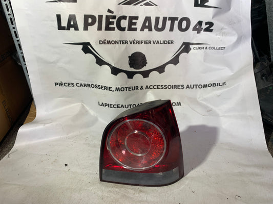 Feu arrière droit Volkswagen polo 4 phase 2 9N3 — photo 1