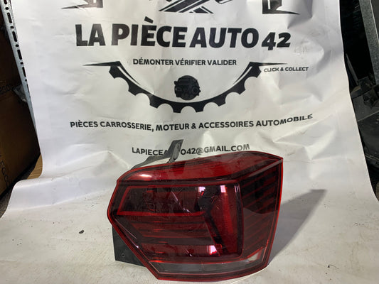 Feu arrière droit Volkswagen Polo 6 2G — photo 1