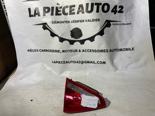 Feu arrière gauche intérieur Audi A5 8T — photo 1