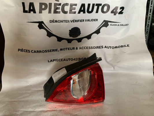 Feu arrière gauche Renault Twingo 2 phase 2 — photo 1