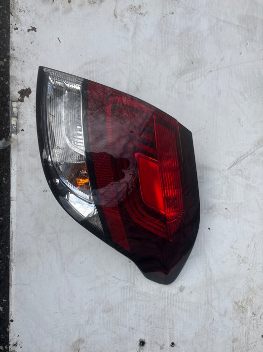 Feux arrière droit c4 2 phase 2 — photo 1