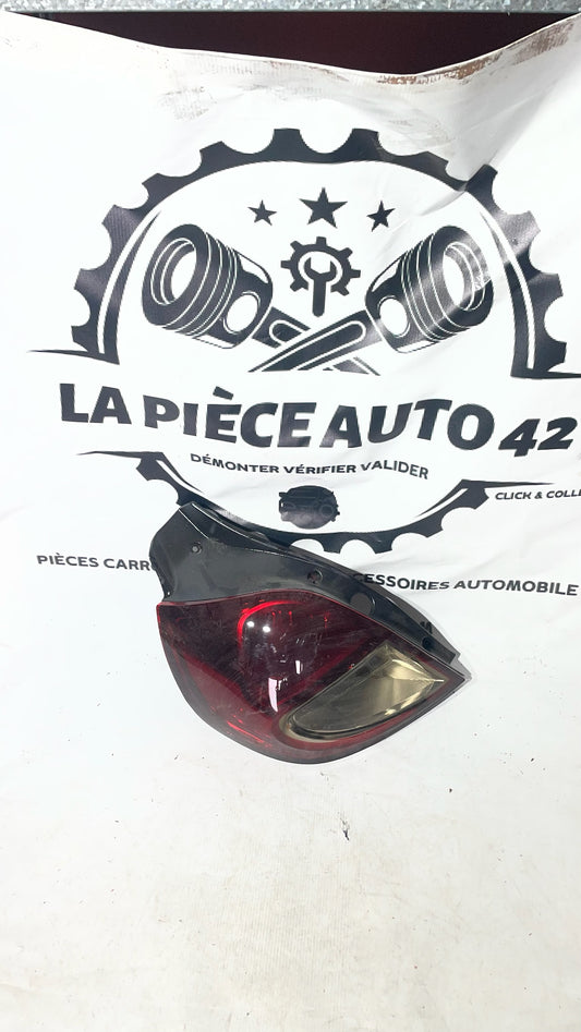 Feux arrière gauche Renault Clio 3 — photo 1