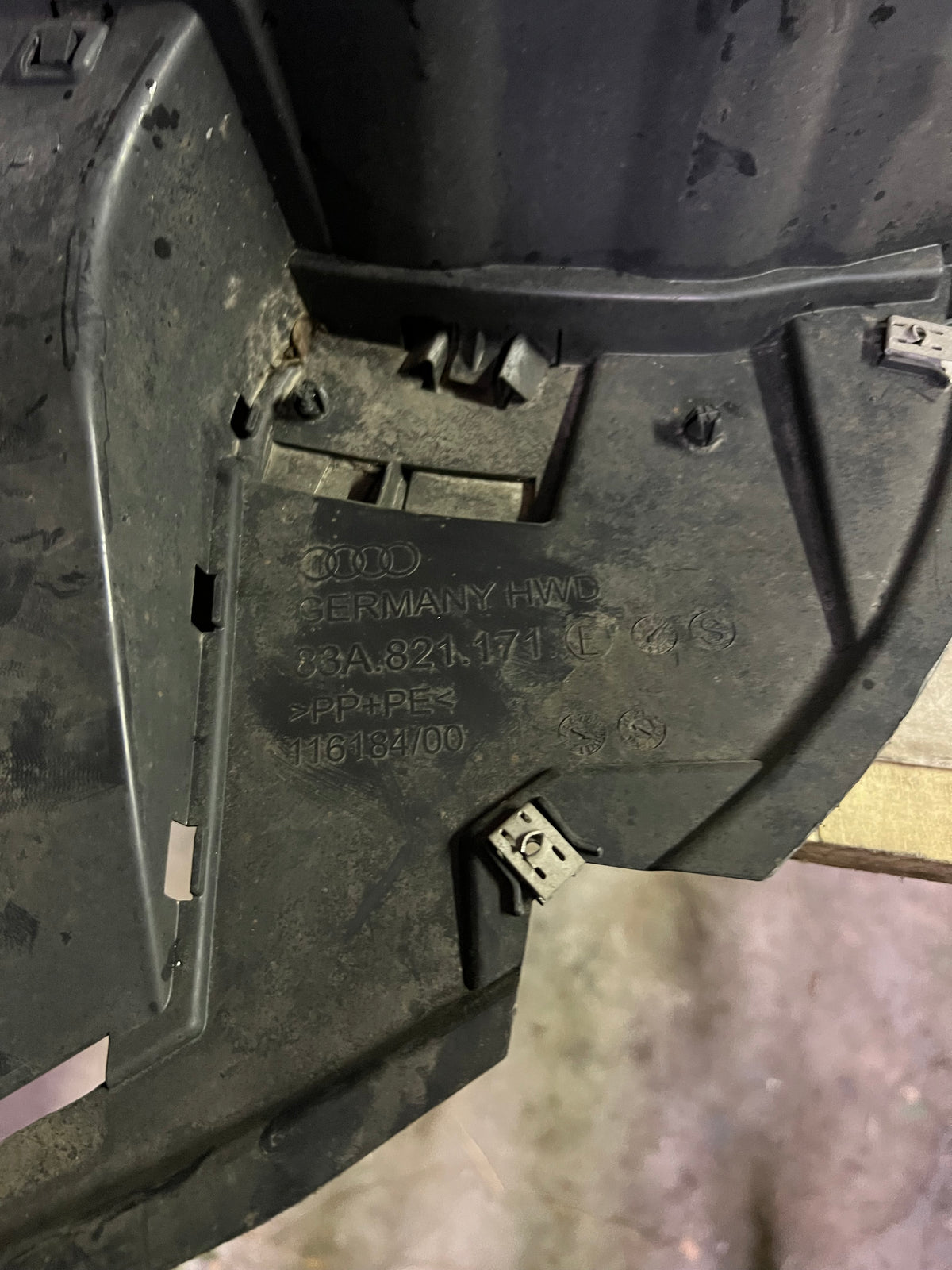 Pare boue avant droit Audi Q3 — photo 2