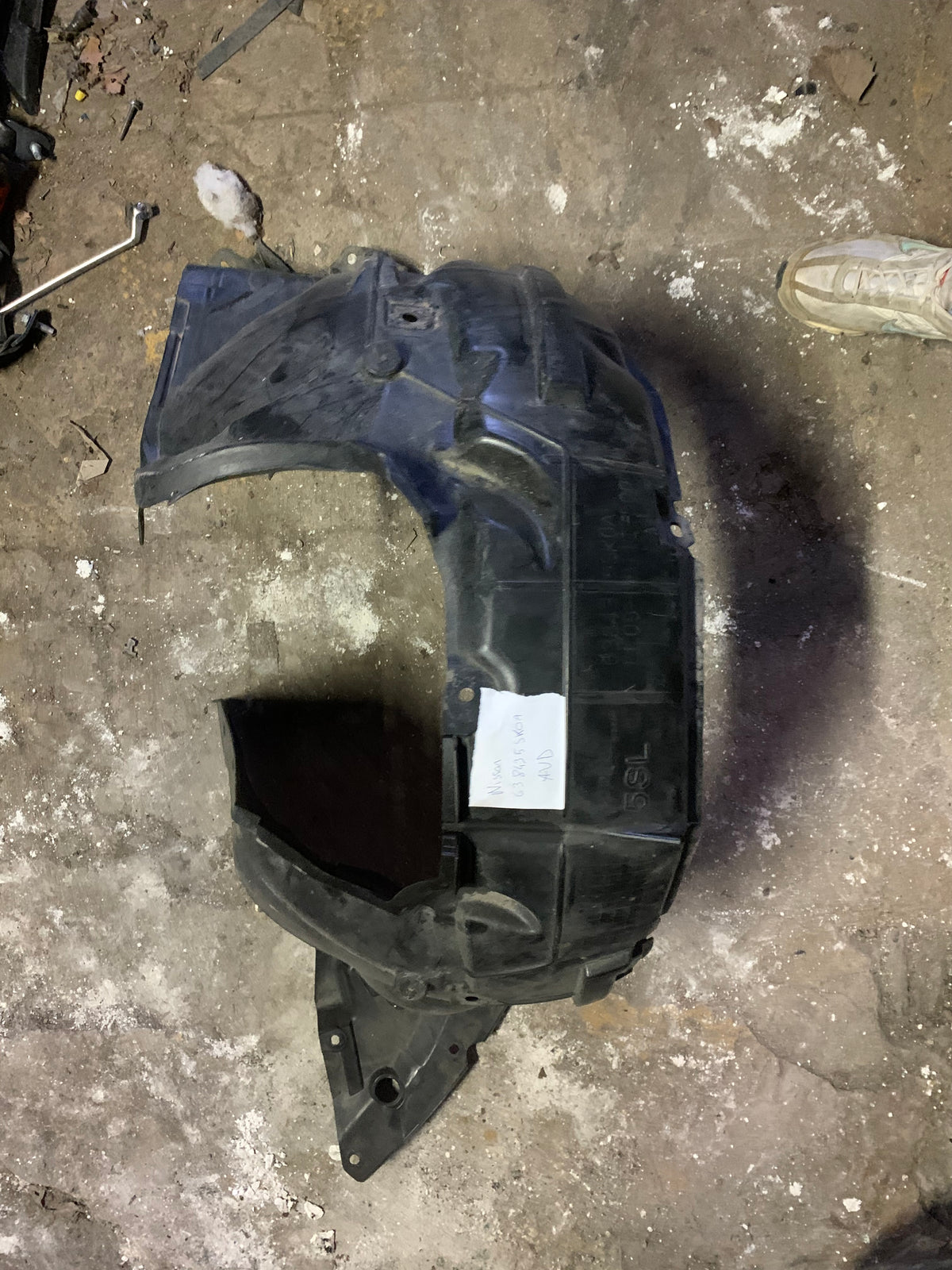 Pare boue avant gauche Nissan leaf — photo 1