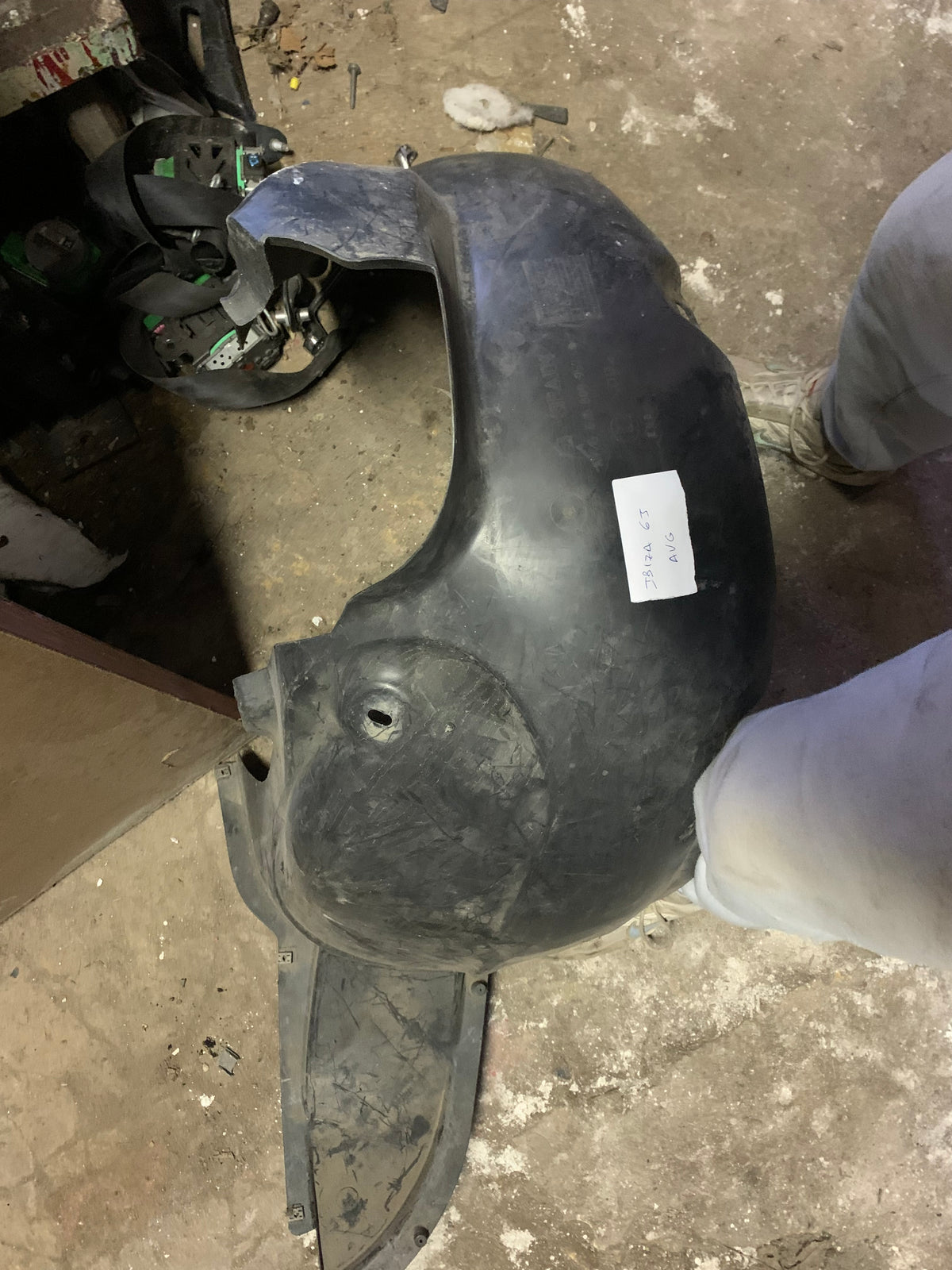 Pare boue avant gauche Seat Ibiza 6J — photo 1